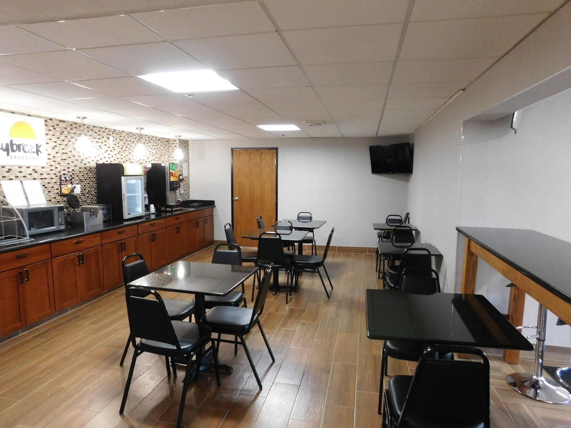 Twin Cities Inn, Mounds View Экстерьер фото